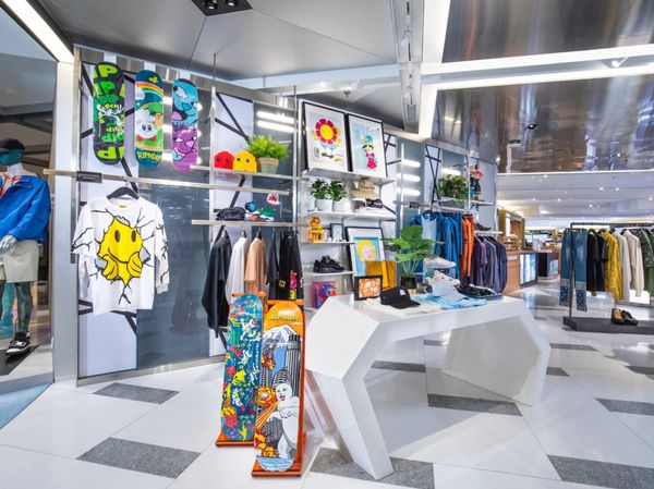 25 Creative Examples of Cross Merchandising in Retail - Dor